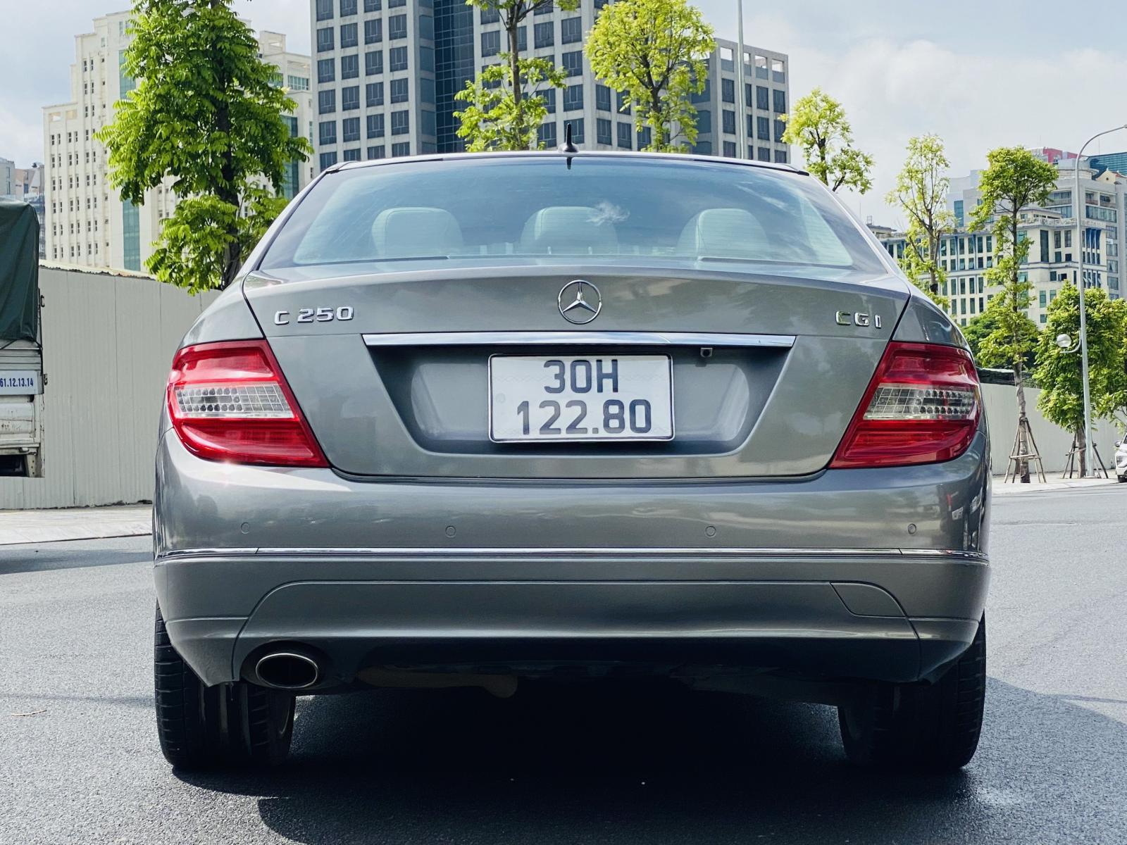 Mercedes-Benz C250 2010 - Cần bán xe Mercedes sản xuất 2010, màu bạc, số tự động