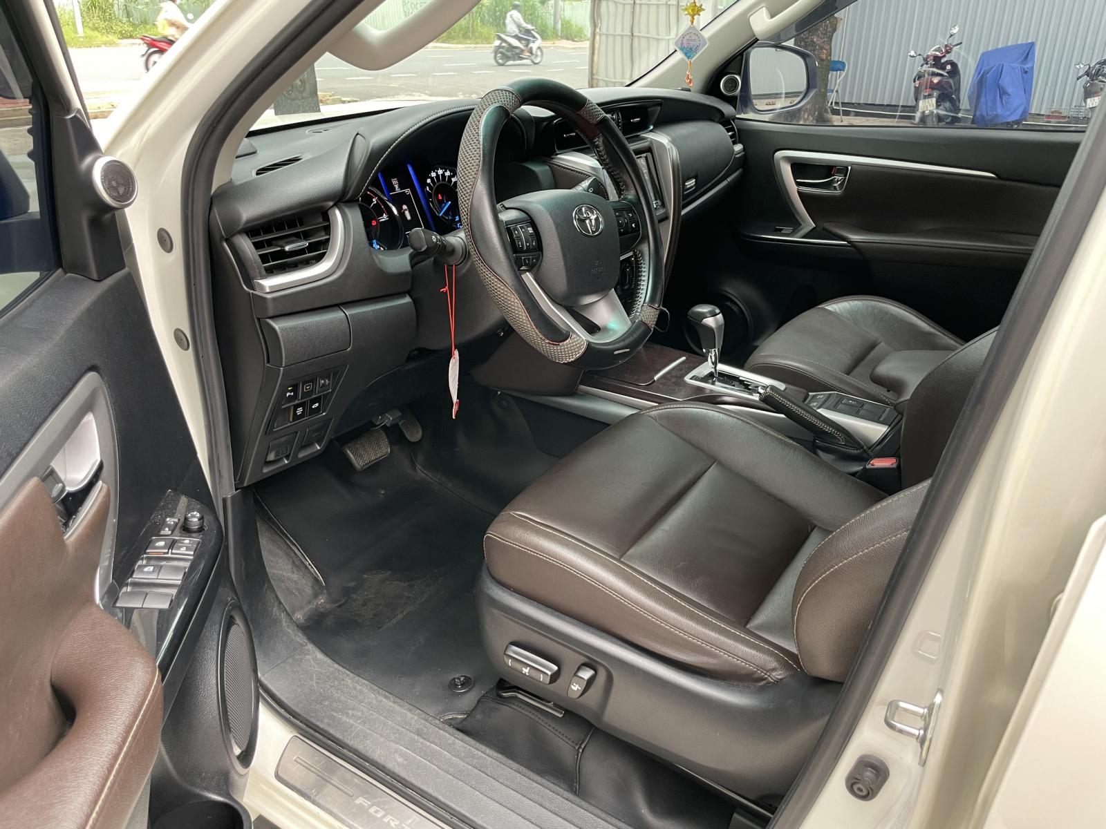 Toyota Fortuner 2.4G 4x2 AT 2018 - Xe Toyota Fortuner 2.4G 4x2 AT đời 2018, màu trắng, xe nhập, 900 triệu