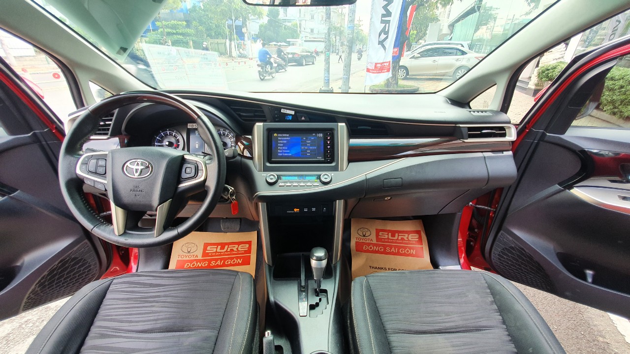 Toyota Innova 2.0 2018 - Innova Venturer 2018 chất xe đẹp. Cam kết đầy đủ, bảo hành chính hãng