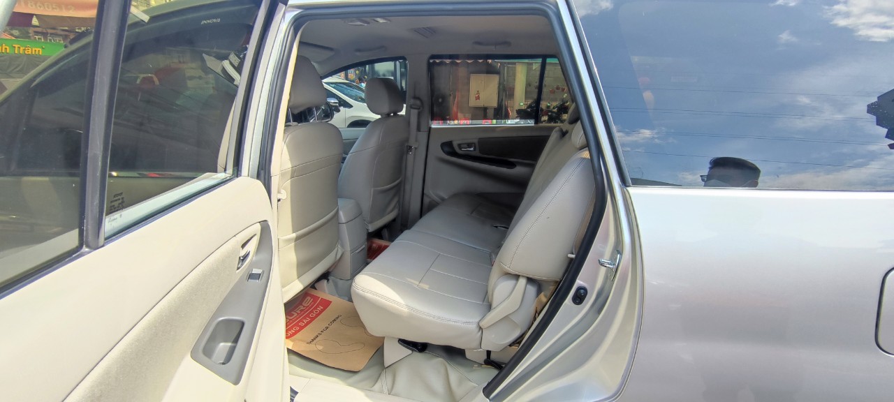 Toyota Innova 2.0 2015 - Innova E 2015 chất xe cứng cáp, cam kết đầy đủ