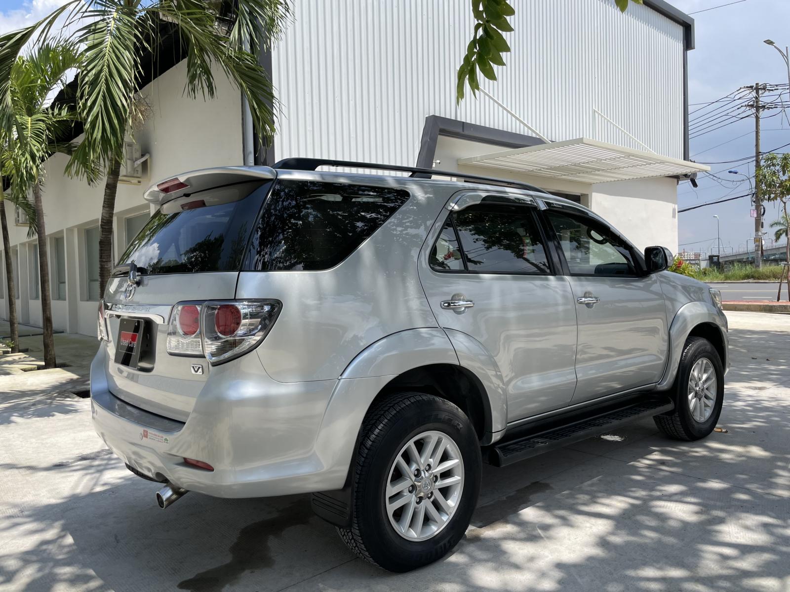 Toyota Fortuner 2.7 2013 - Xe Toyota Fortuner 2.7 2013, màu bạc, giá 620tr