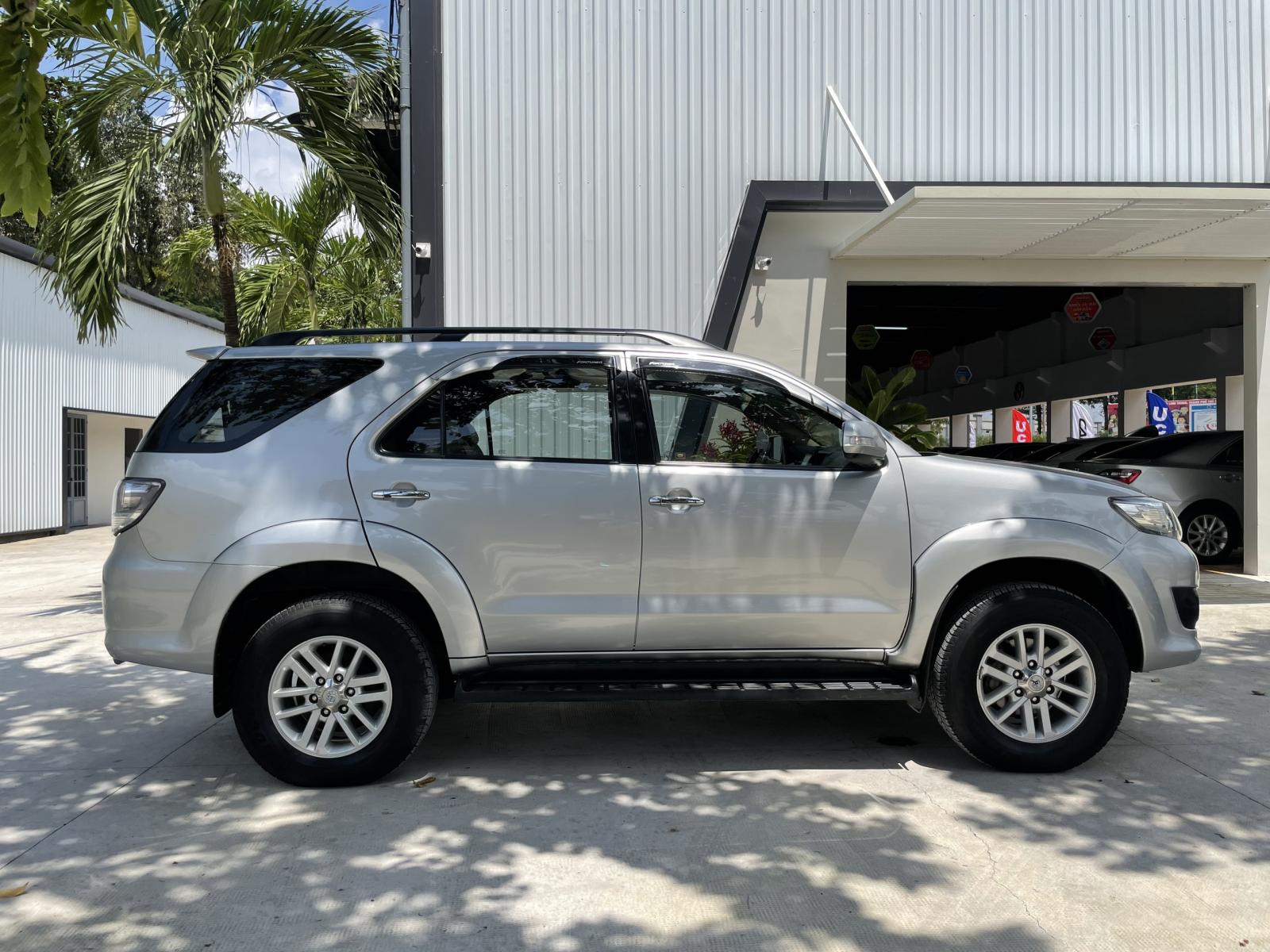 Toyota Fortuner 2.7 2013 - Xe Toyota Fortuner 2.7 2013, màu bạc, giá 620tr