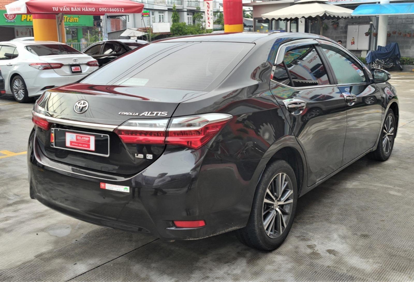 Toyota Corolla altis 1.8G 2019 - Bán Toyota Corolla altis 1.8G đời 2019, màu nâu