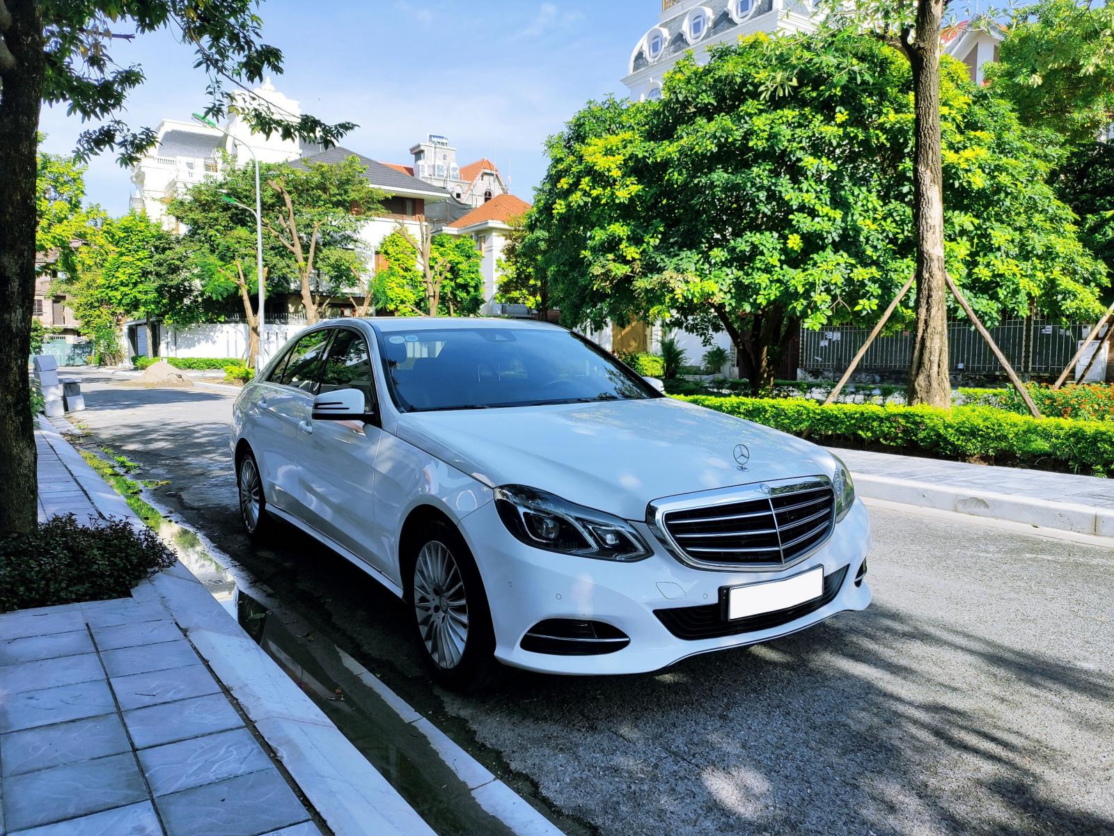 Mercedes-Benz E class E200 2015 - Cần bán Mercedes E200 đời 2015, màu trắng