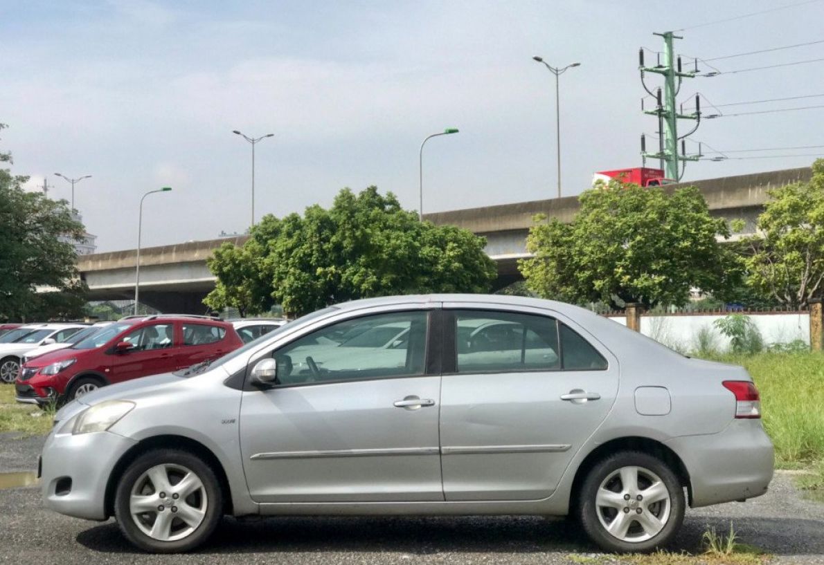 Toyota Vios   G   2007 - Cần bán lại xe Toyota Vios G năm sản xuất 2007, màu bạc còn mới