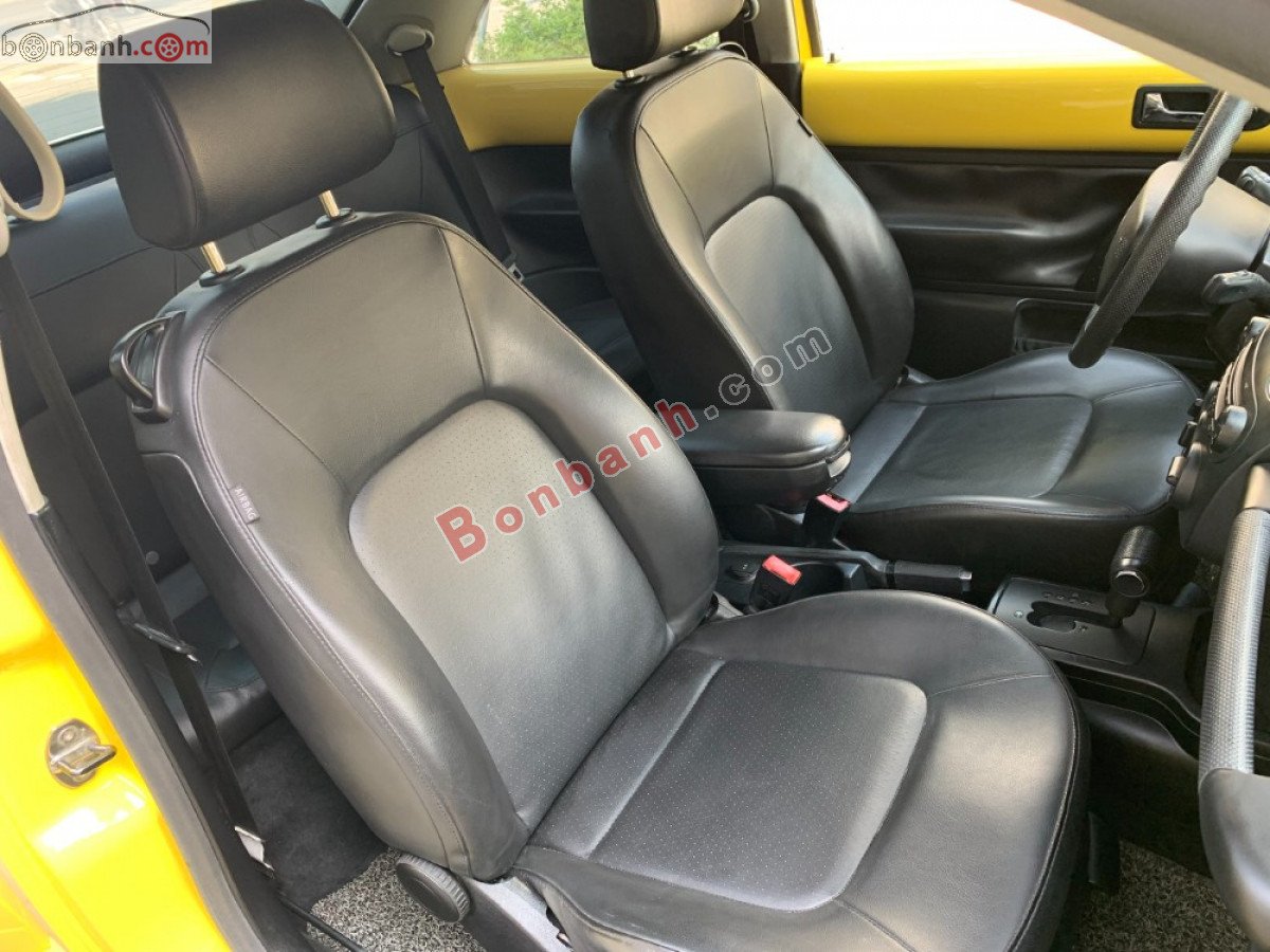 Volkswagen Beetle 2008 - Cần bán xe Volkswagen Beetle sản xuất 2008, màu vàng, nhập khẩu giá cạnh tranh