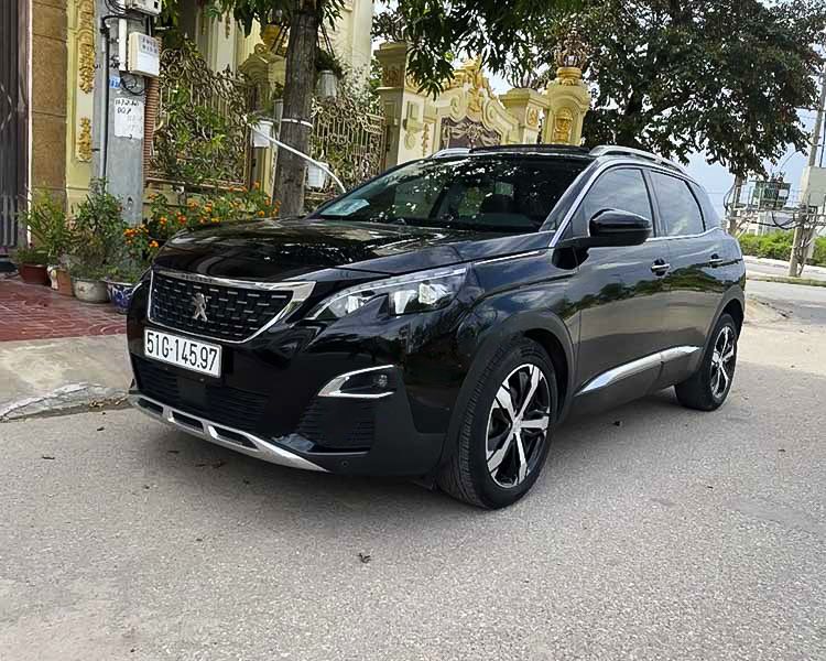 Peugeot 3008   1.6 AT  2018 - Bán Peugeot 3008 1.6 AT sản xuất 2018, màu đen xe gia đình, giá 815tr