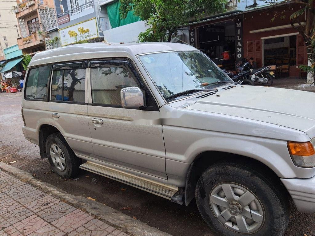 Mitsubishi Pajero    1997 - Cần bán gấp Mitsubishi Pajero sản xuất năm 1997, màu bạc, xe nhập 