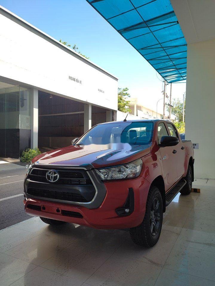 Toyota Hilux   2.4AT  2021 - Bán ô tô Toyota Hilux 2.4AT năm sản xuất 2021, màu đỏ, nhập khẩu