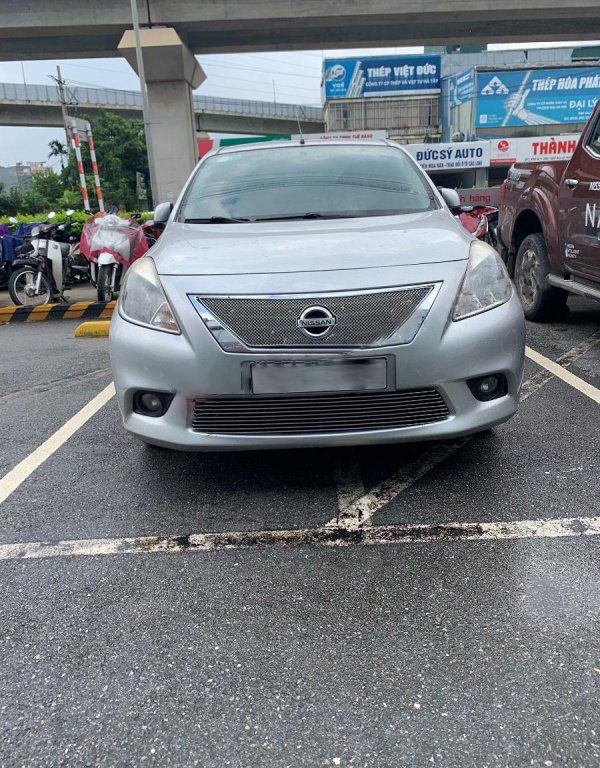 Nissan Sunny   XV   2013 - Bán ô tô Nissan Sunny XV năm 2013, màu bạc, giá chỉ 325 triệu