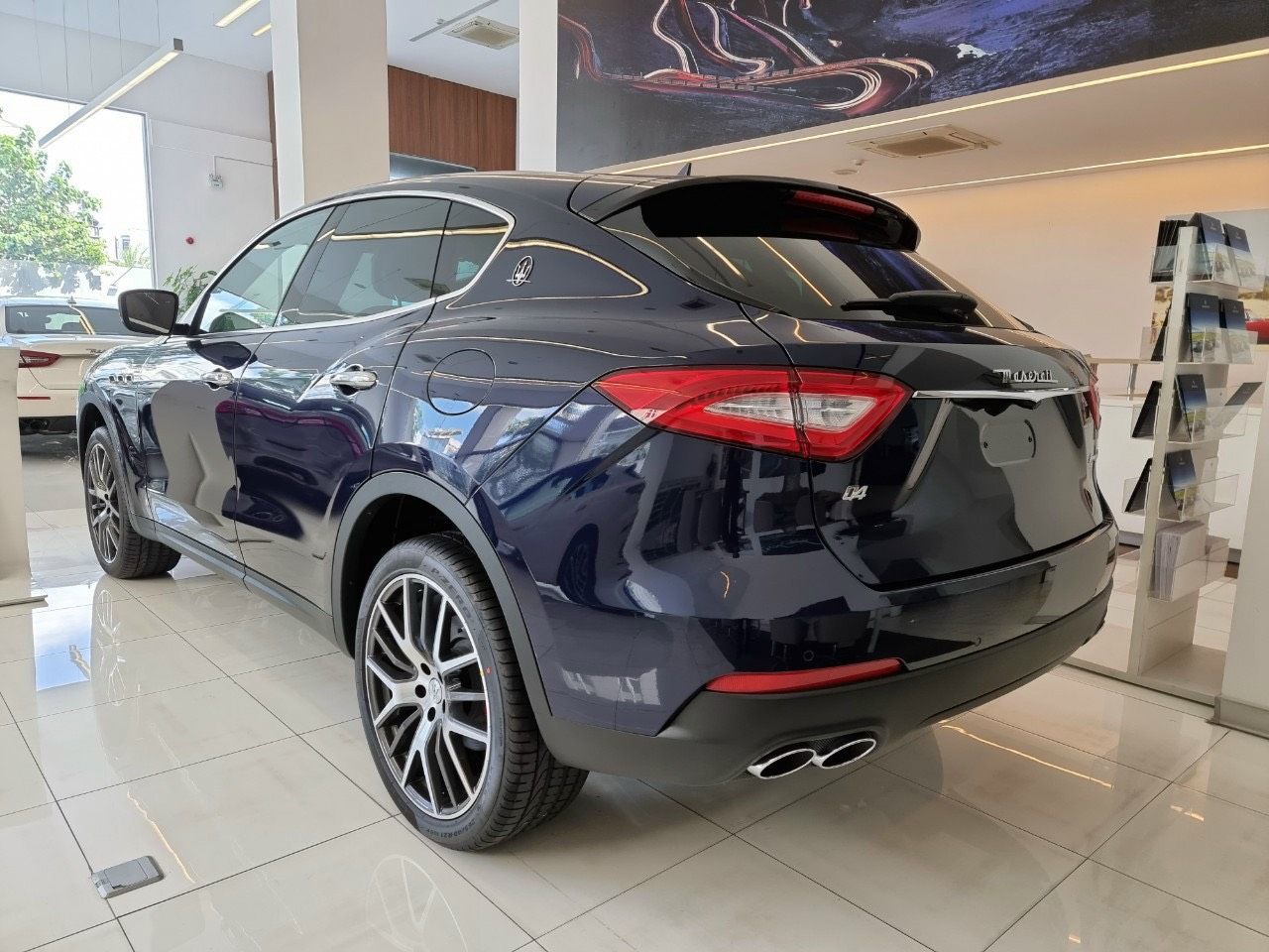 Maserati 2020 - [Maserati HCM] - Maserati Levante 350Hp, màu xanh đen, xe nhập