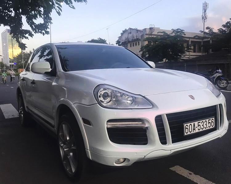 Porsche Cayenne   GTS   2009 - Cần bán gấp Porsche Cayenne GTS đời 2009, màu trắng, nhập khẩu nguyên chiếc