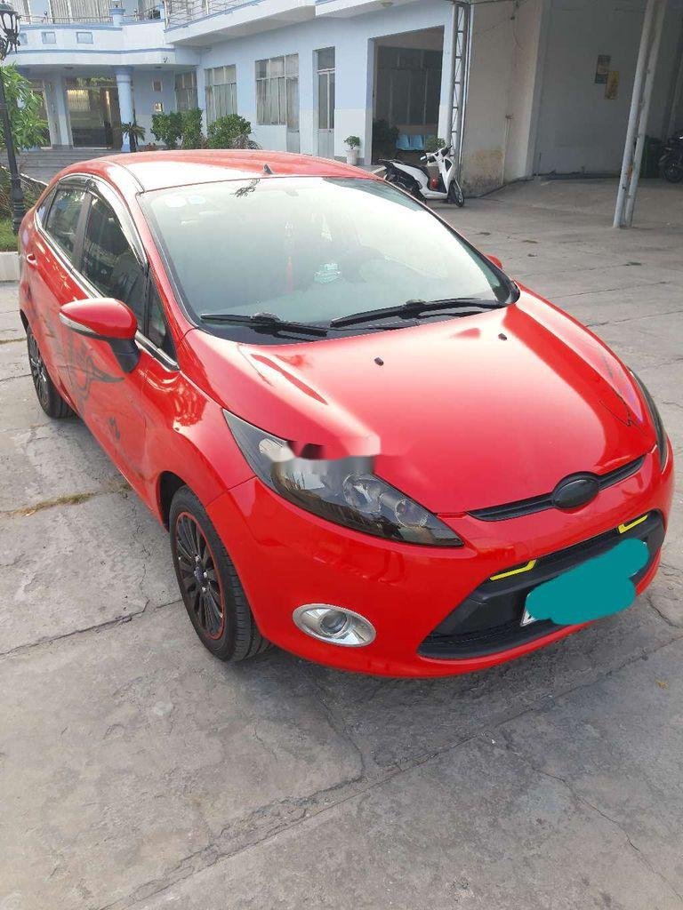 Ford Fiesta    2011 - Cần bán xe Ford Fiesta năm sản xuất 2011, màu đỏ, nhập khẩu nguyên chiếc xe gia đình