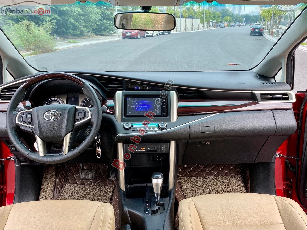 Toyota Innova   2.0 Venturer  2018 - Cần bán gấp Toyota Innova 2.0 Venturer 2018, màu đỏ