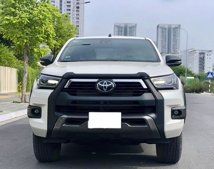 Toyota Hilux   2.8L 4x4 AT 2020 - Bán Toyota Hilux 2.8L 4x4 AT đời 2020, màu trắng, xe nhập xe gia đình