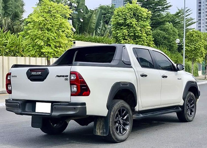 Toyota Hilux   2.8L 4x4 AT 2020 - Bán Toyota Hilux 2.8L 4x4 AT đời 2020, màu trắng, xe nhập xe gia đình