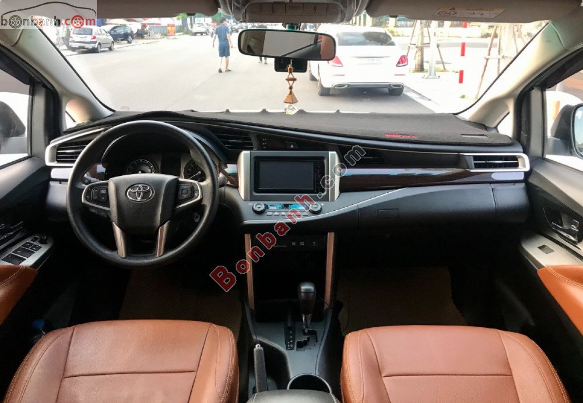 Toyota Innova   2.0G   2019 - Cần bán xe Toyota Innova 2.0G đời 2019, màu bạc xe gia đình