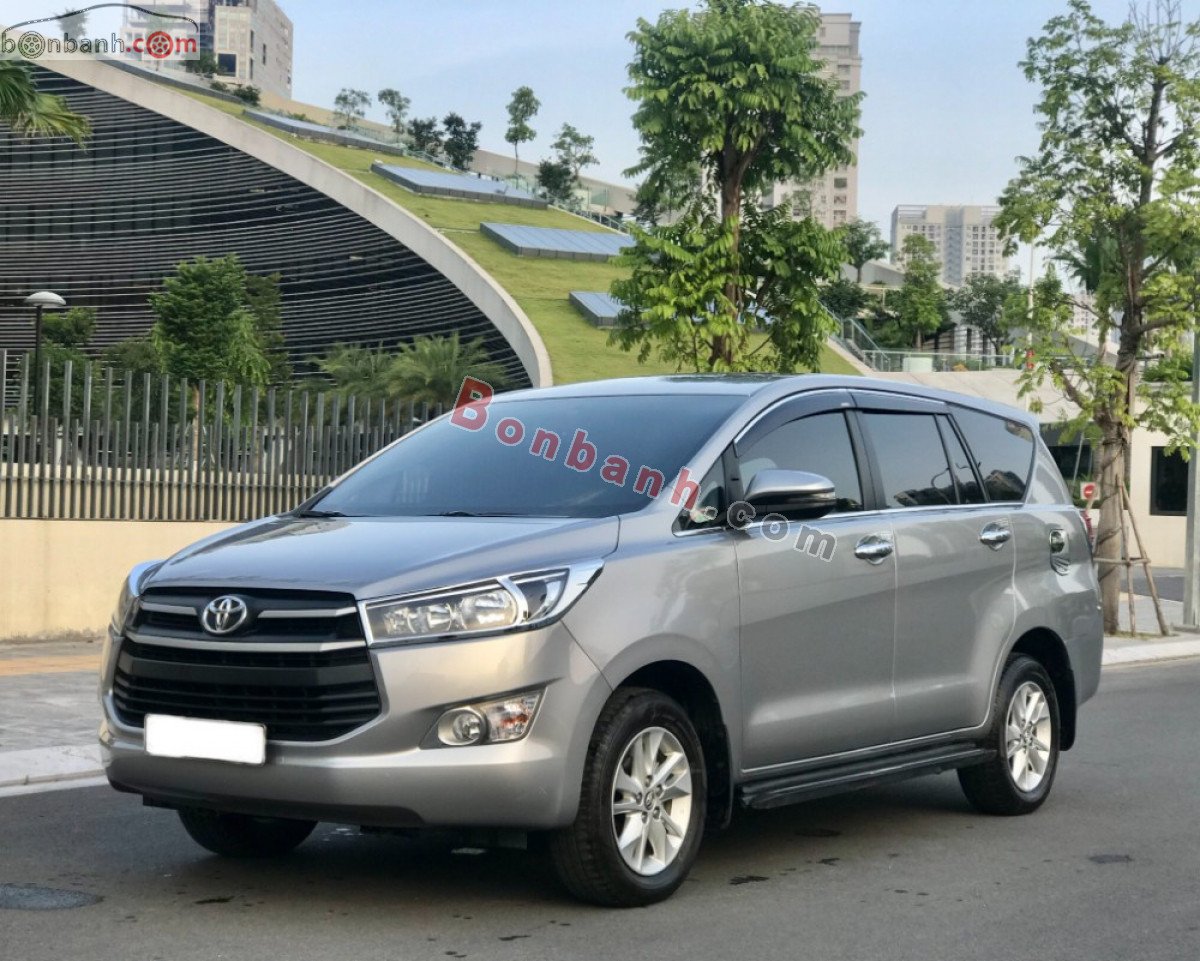 Toyota Innova   2.0G   2019 - Cần bán xe Toyota Innova 2.0G đời 2019, màu bạc xe gia đình