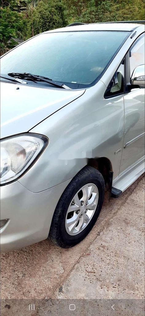 Toyota Innova 2007 - Cần bán Toyota Innova sản xuất 2007, màu bạc, giá chỉ 240 triệu