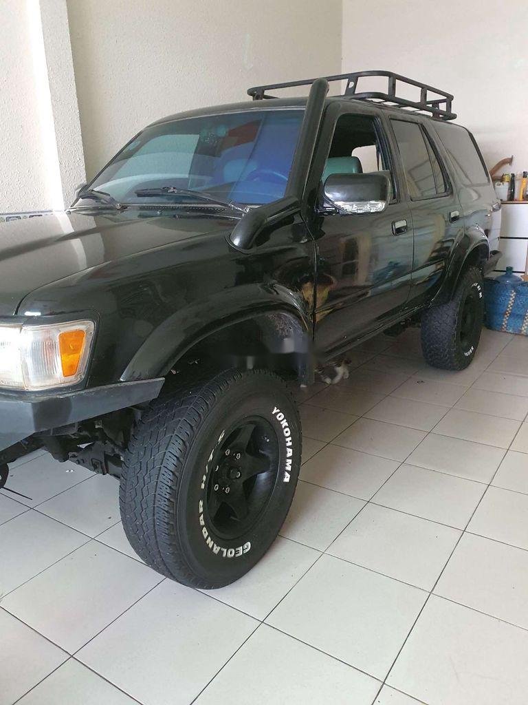 Toyota 4 Runner 1995 - Bán xe Toyota 4 Runner năm sản xuất 1995, màu đen, xe nhập