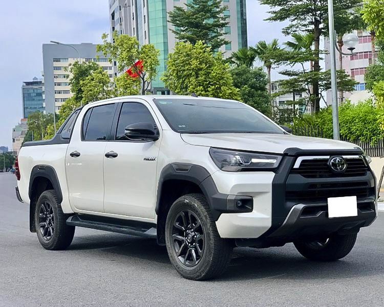 Toyota Hilux   2.8L 4x4 AT 2020 - Bán Toyota Hilux 2.8L 4x4 AT đời 2020, màu trắng, xe nhập xe gia đình