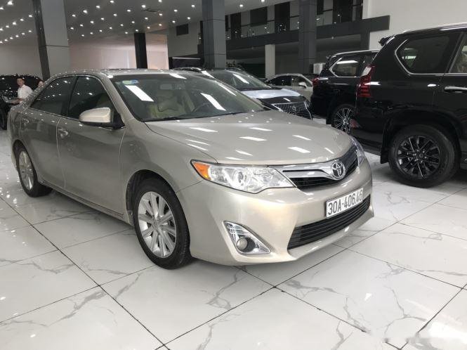 Toyota Camry XLE 2013 - Cần bán lại xe Toyota Camry XLE năm 2013, xe nhập giá cạnh tranh