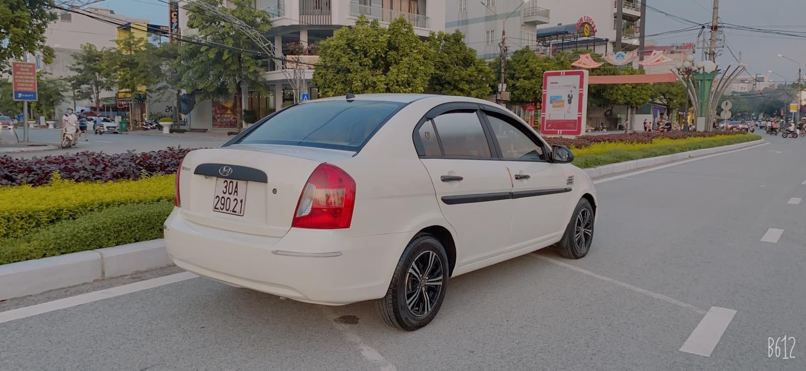 Hyundai Verna 2008 - Bán Hyundai Verna nhập khẩu nguyên chiếc - đã độ hơn 30tr đồ chơi, sơn mới nguyên nội thất nhã nhặn