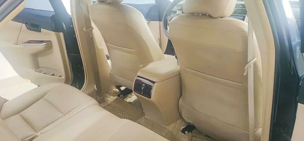 Toyota Camry   2.0E  2013 - Cần bán xe Toyota Camry 2.0E năm 2013, màu đen còn mới