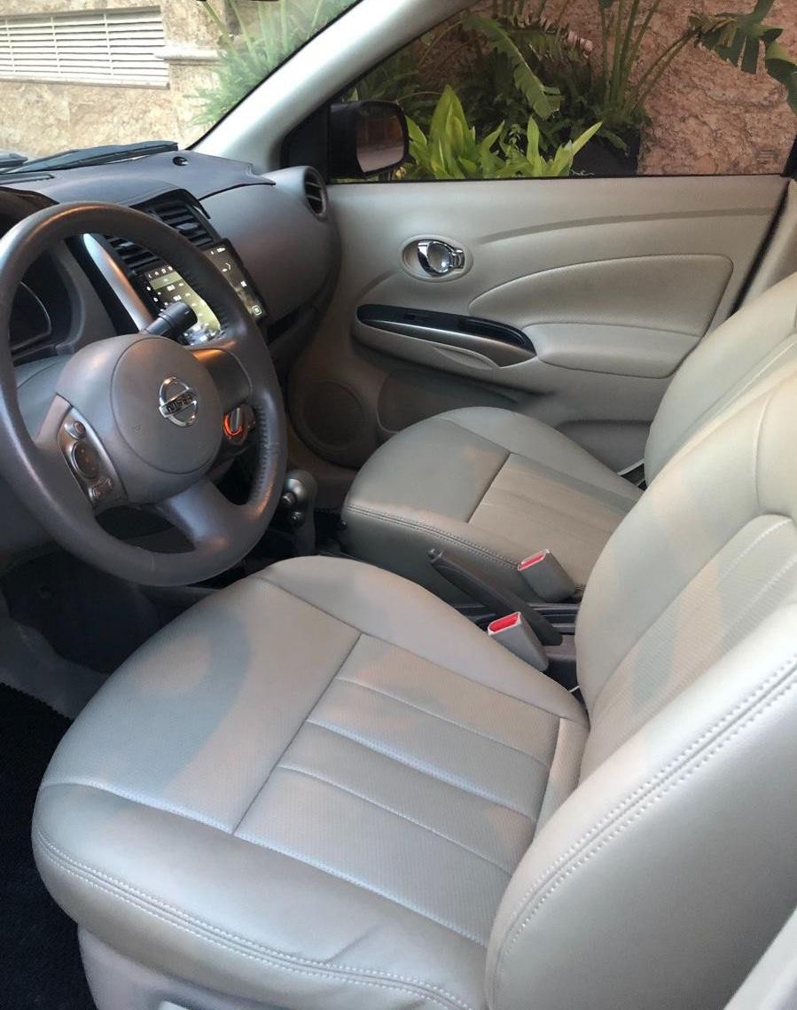 Nissan Sunny   XV  2015 - Cần bán lại xe Nissan Sunny XV đời 2015, màu đen  