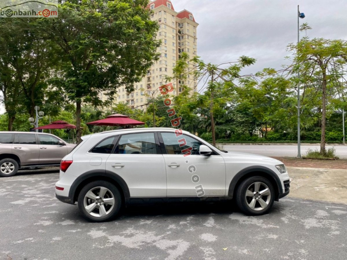 Audi Q5   2.0 AT  2015 - Xe Audi Q5 2.0 AT đời 2015, màu trắng, nhập khẩu còn mới