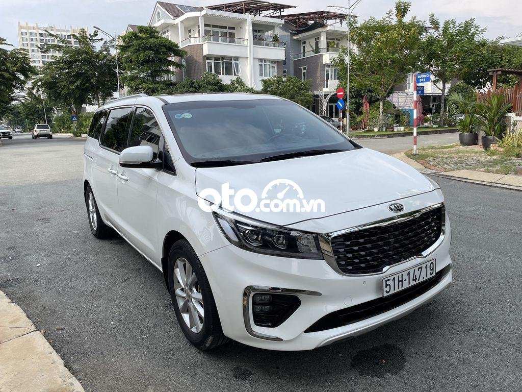 Kia Sedona 2019 - Cần bán xe Kia Sedona đời 2019, màu trắng giá cạnh tranh