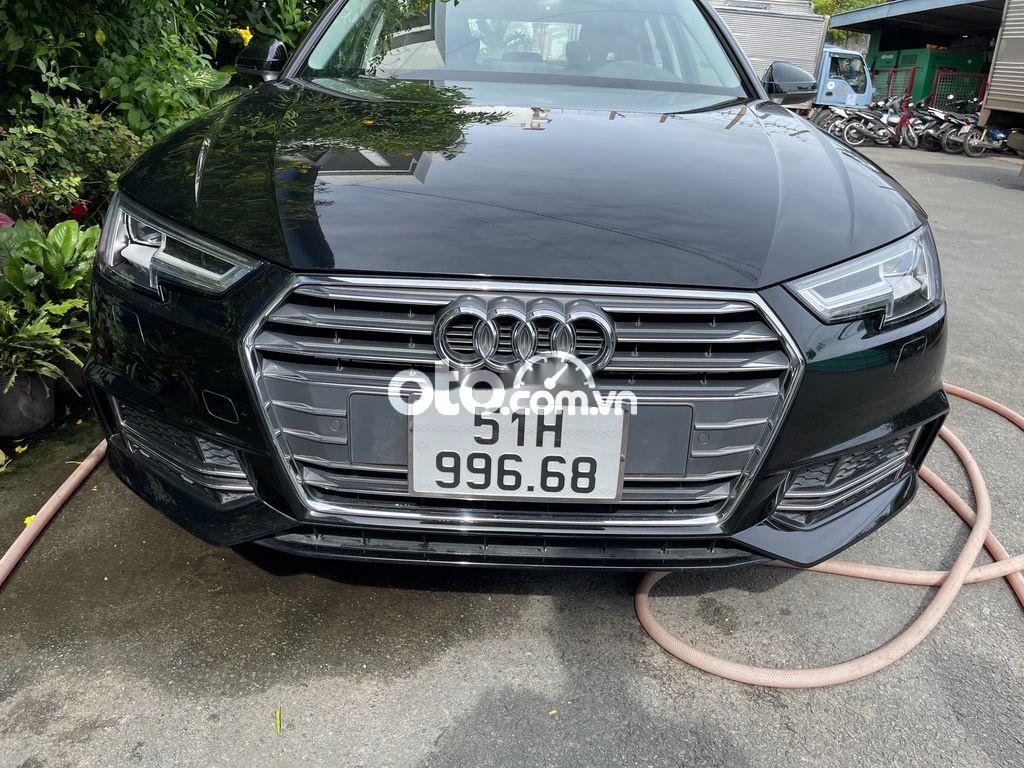 Audi A4 2017 - Bán Audi A4 đời 2017, màu đen