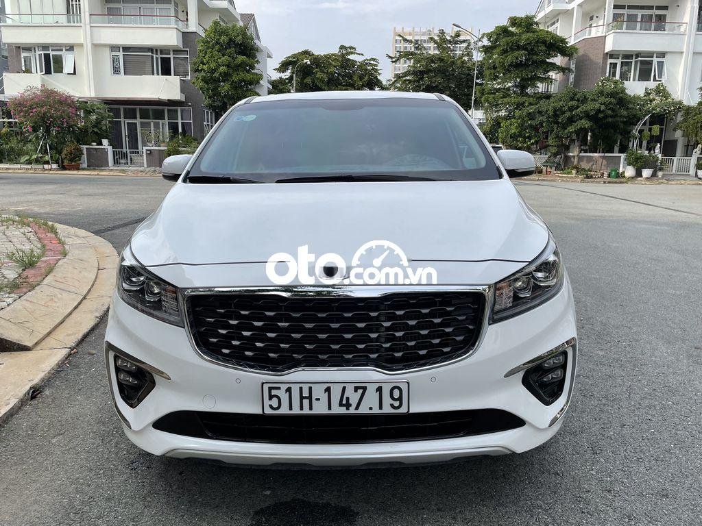 Kia Sedona 2019 - Cần bán xe Kia Sedona đời 2019, màu trắng giá cạnh tranh