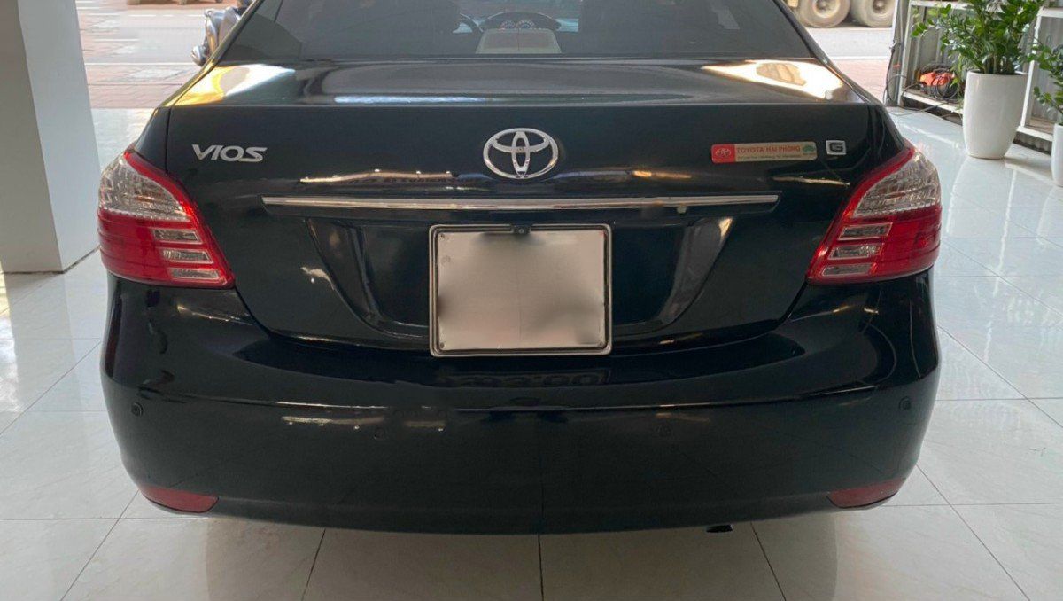 Toyota Vios   1.5G  2013 - Bán ô tô Toyota Vios 1.5G năm sản xuất 2013, màu đen còn mới, giá 332tr