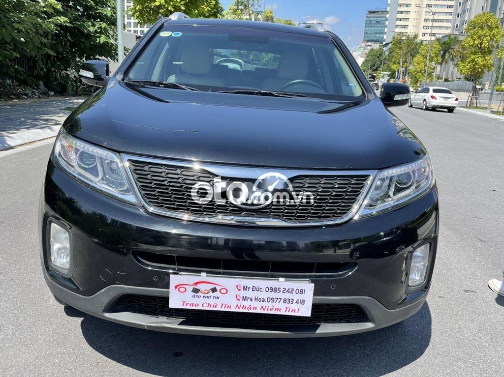 Kia Sorento 2017 - Bán Kia Sorento 2017, màu đen xe gia đình, giá chỉ 620 triệu