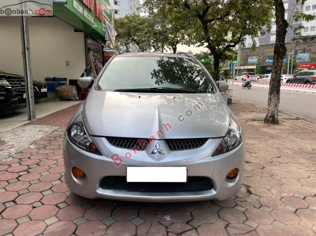 Mitsubishi Grandis 2008 - Cần bán gấp Mitsubishi Grandis đời 2008, xe nhập giá cạnh tranh