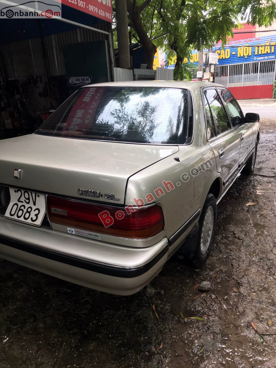 Toyota Cressida 1993 - Cần bán gấp Toyota Cressida năm 1993, màu bạc