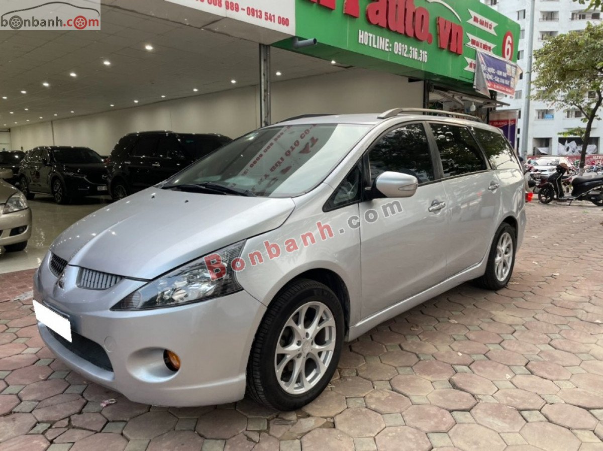 Mitsubishi Grandis 2008 - Cần bán gấp Mitsubishi Grandis đời 2008, xe nhập giá cạnh tranh