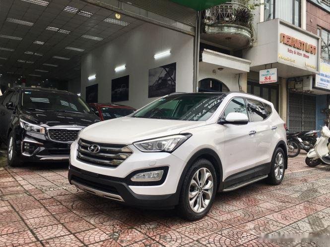 Hyundai Santa Fe 2.2 AT 4WD  2015 - Bán xe Hyundai Santa Fe 2.2 AT 4WD năm sản xuất 2015, màu trắng, giá 790tr