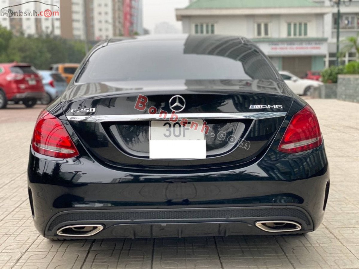 Mercedes-Benz C250   2015 - Cần bán xe Mercedes C250 đời 2015, màu đen còn mới