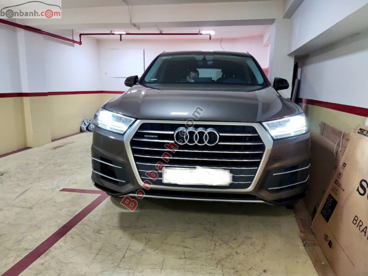 Audi Quattro  Q7 2.0TFSI   2019 - Cần bán gấp Audi Quattro Q7 2.0TFSI 2019, màu xám, xe nhập