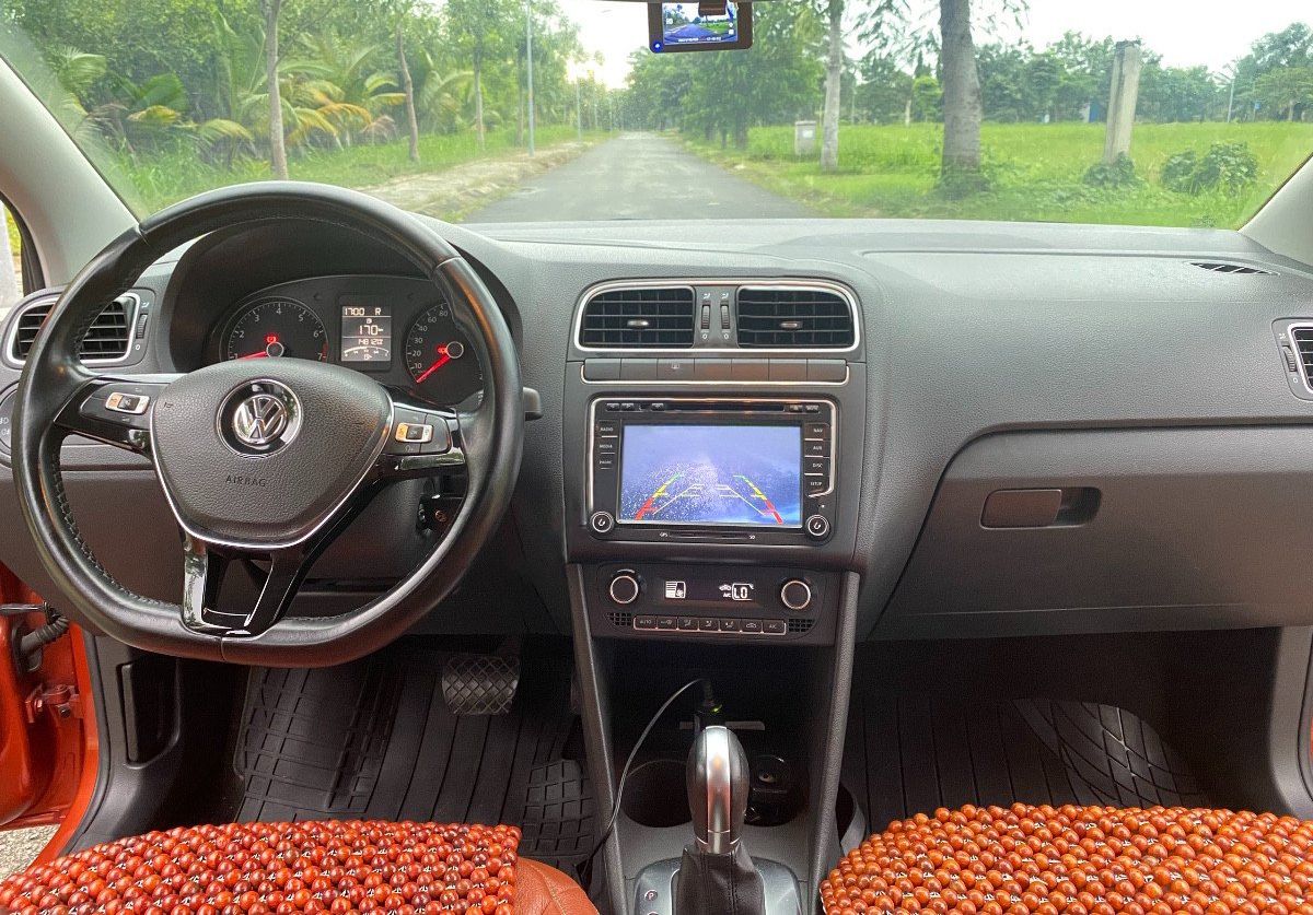 Volkswagen Polo   1.6 AT  2015 - Bán xe Volkswagen Polo 1.6 AT sản xuất năm 2015, nhập khẩu