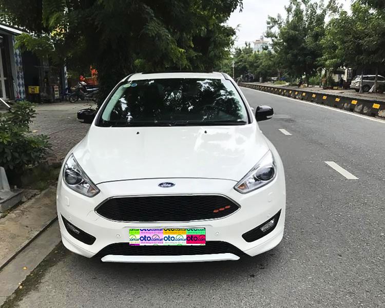 Ford Focus   Sport 1.5L 2016 - Bán Ford Focus Sport 1.5L đời 2016, màu trắng còn mới