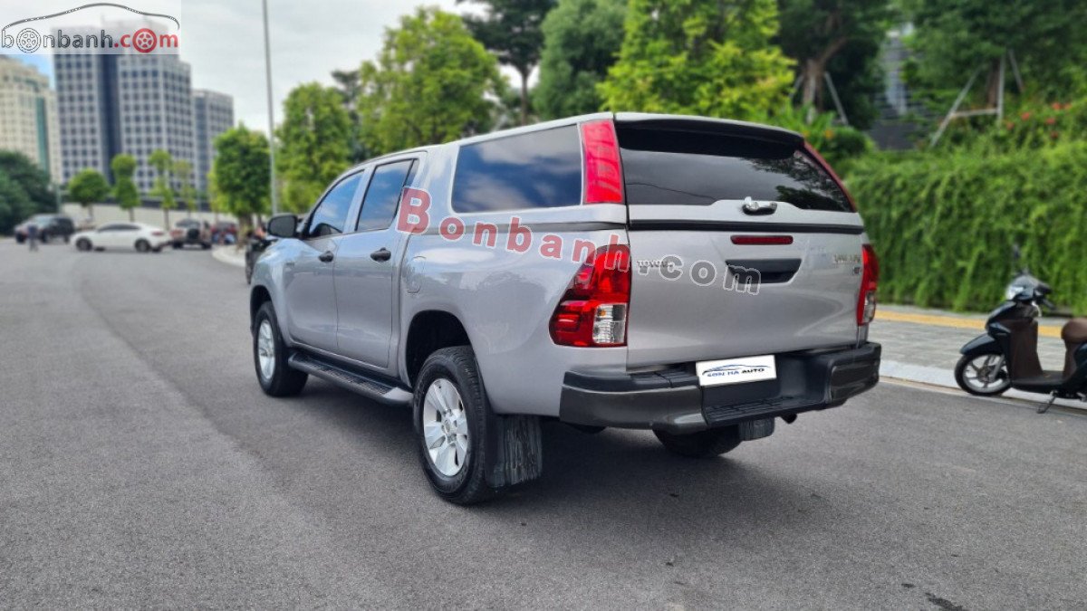 Toyota Hilux 2019 - Bán xe Toyota Hilux năm 2019, màu bạc, nhập khẩu nguyên chiếc còn mới