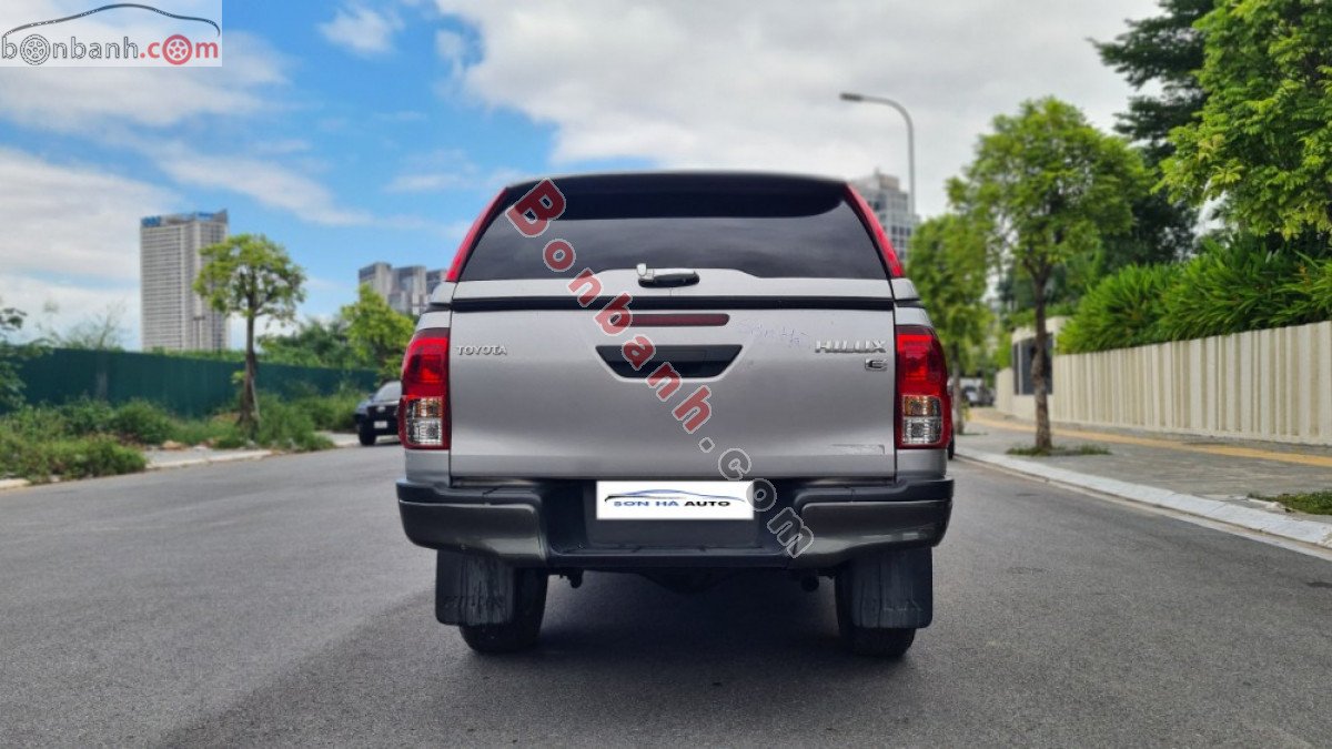 Toyota Hilux 2019 - Bán xe Toyota Hilux năm 2019, màu bạc, nhập khẩu nguyên chiếc còn mới