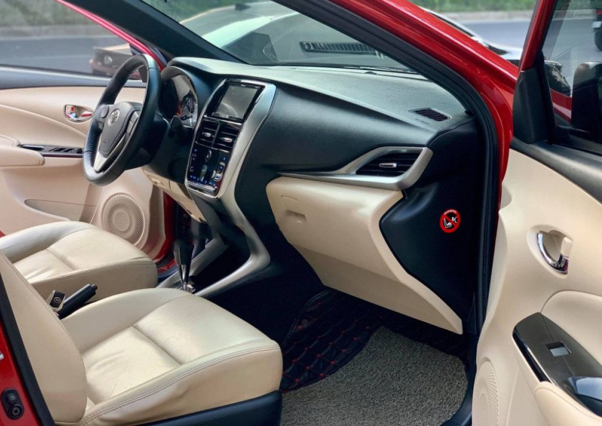 Toyota Yaris   1.5G  2019 - Cần bán gấp Toyota Yaris 1.5G đời 2019, màu đỏ, nhập khẩu giá cạnh tranh