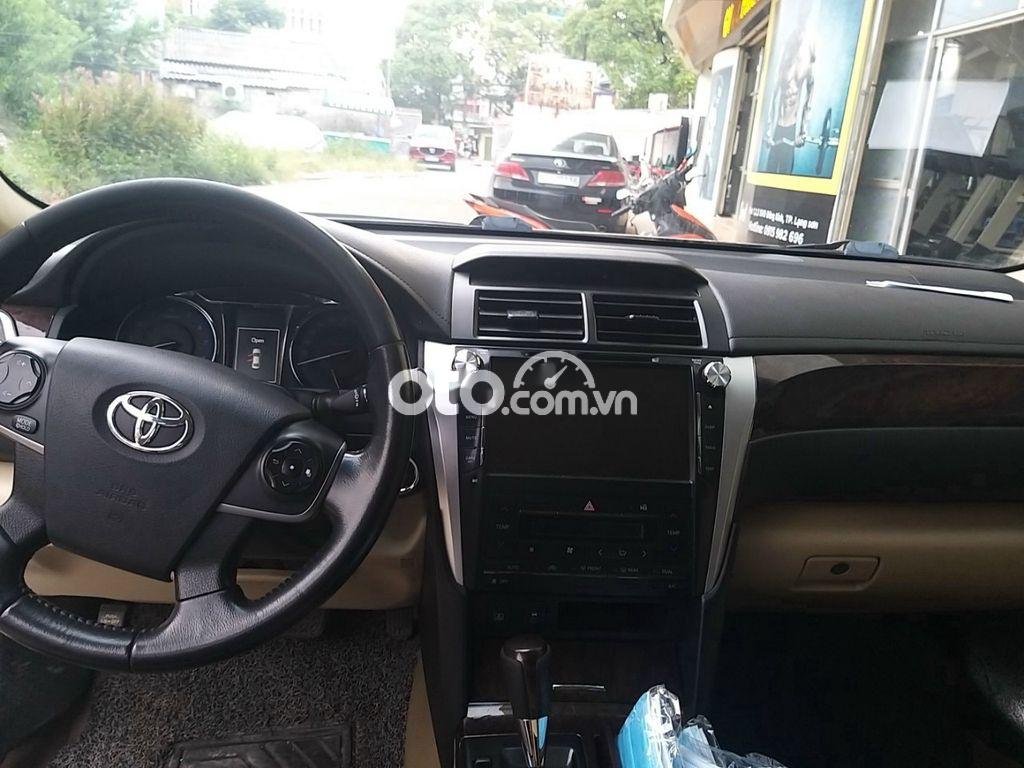 Toyota Camry 2015 - Cần bán gấp Toyota Camry 2015, màu đen, nhập khẩu, 668tr