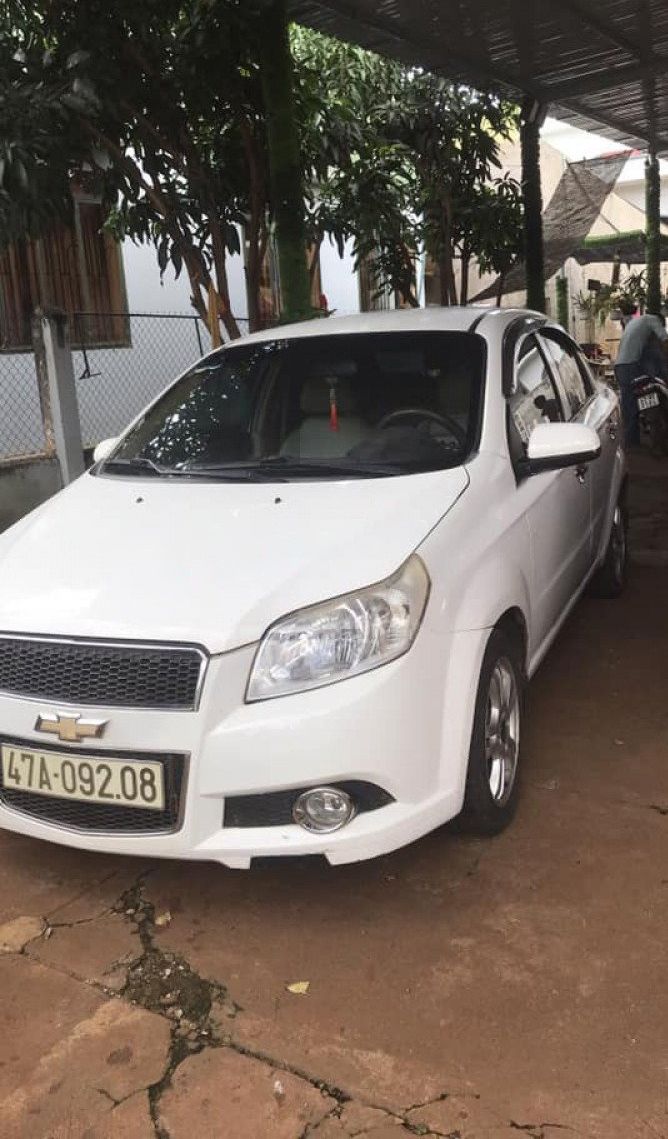 Chevrolet Aveo 2014 - Bán xe Chevrolet Aveo đời 2014, màu trắng