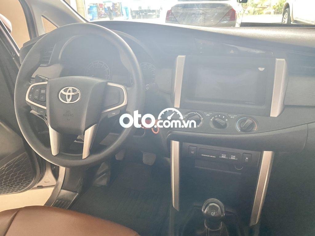 Toyota Innova  2.0E  2019 - Cần bán gấp Toyota Innova 2.0E sản xuất năm 2019