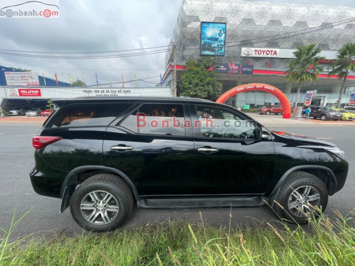 Toyota Fortuner   2.7V 4x2 AT 2017 - Bán Toyota Fortuner 2.7V 4x2 AT năm sản xuất 2017, màu đen, nhập khẩu nguyên chiếc